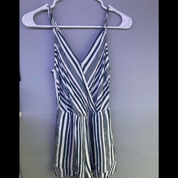 American Eagle Romper - Picture 5 of 5